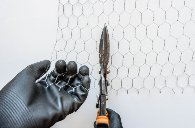 how to cut wire mesh